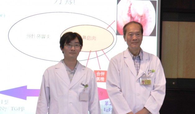 ▲王鐙慶醫師（左）表示除配合醫師診斷治療外，養成良好的藥物順從性、注重術後的照護，才會是恢復健康的最佳方式。(圖片來源／記者 林佳儀)